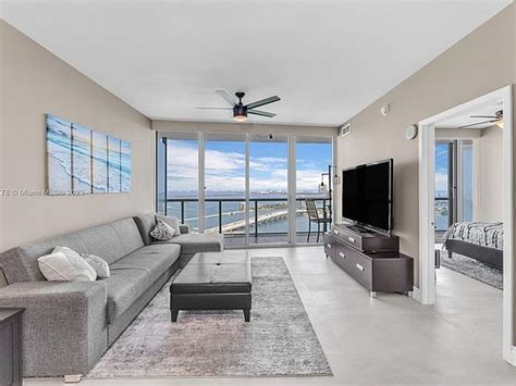 888 Biscayne Blvd APT 4111, Miami, FL 33132 .